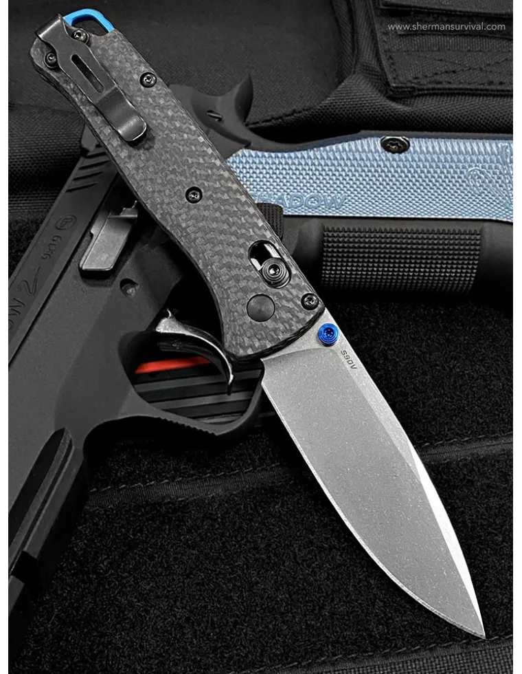 BENCHMADE BUGOUT CARBON S90V