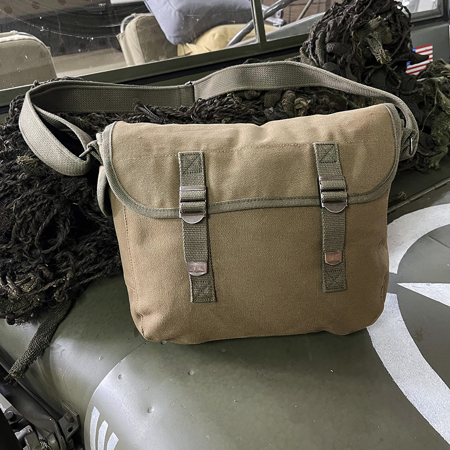 Canvas shoulder bag US style